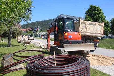 POLAGANJE OPTIČNEGA KABLA IN OBNOVA VODOVODA  CERKNICA 04 FOTO LJUBO VUKELIČ
